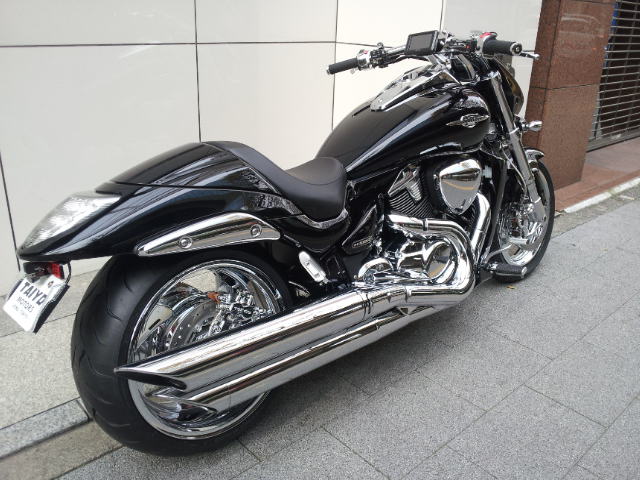 メッキ例[SUZUKI BOULEVARD M109R]/ホイルにクロムメッキ,スズキブルーバード,クロームメッキ加工事例,　SUZUKI BOULEVARD-M109R （スズキ　ブルーバード）にフルカスタムクロームメッキをした、メッキ工房NAKARAIです。■フロントホイール,リアホイール,ブフケース,フロントブレーキキャリパー,リアブレーキキャリパー,ステム　アンダーブラケット,ステム　アッパーブラケット,ハンドルホルダー,倒立フロントフォーク　アウター
,倒立フロントフォーク　インナー,フロントブレーキマスターシリンダー,フロントブレーキレバー,クラッチレバー,クラッチレバーホルダー,スイッチボックス,ラジエターガード
,リアブレーキキャリパーサポート,ディスクインナーローター,スイングアーム,デフケース,タンクキャップカバー,アクスルシャフト,エンジンカバー,社外スクリーンステー